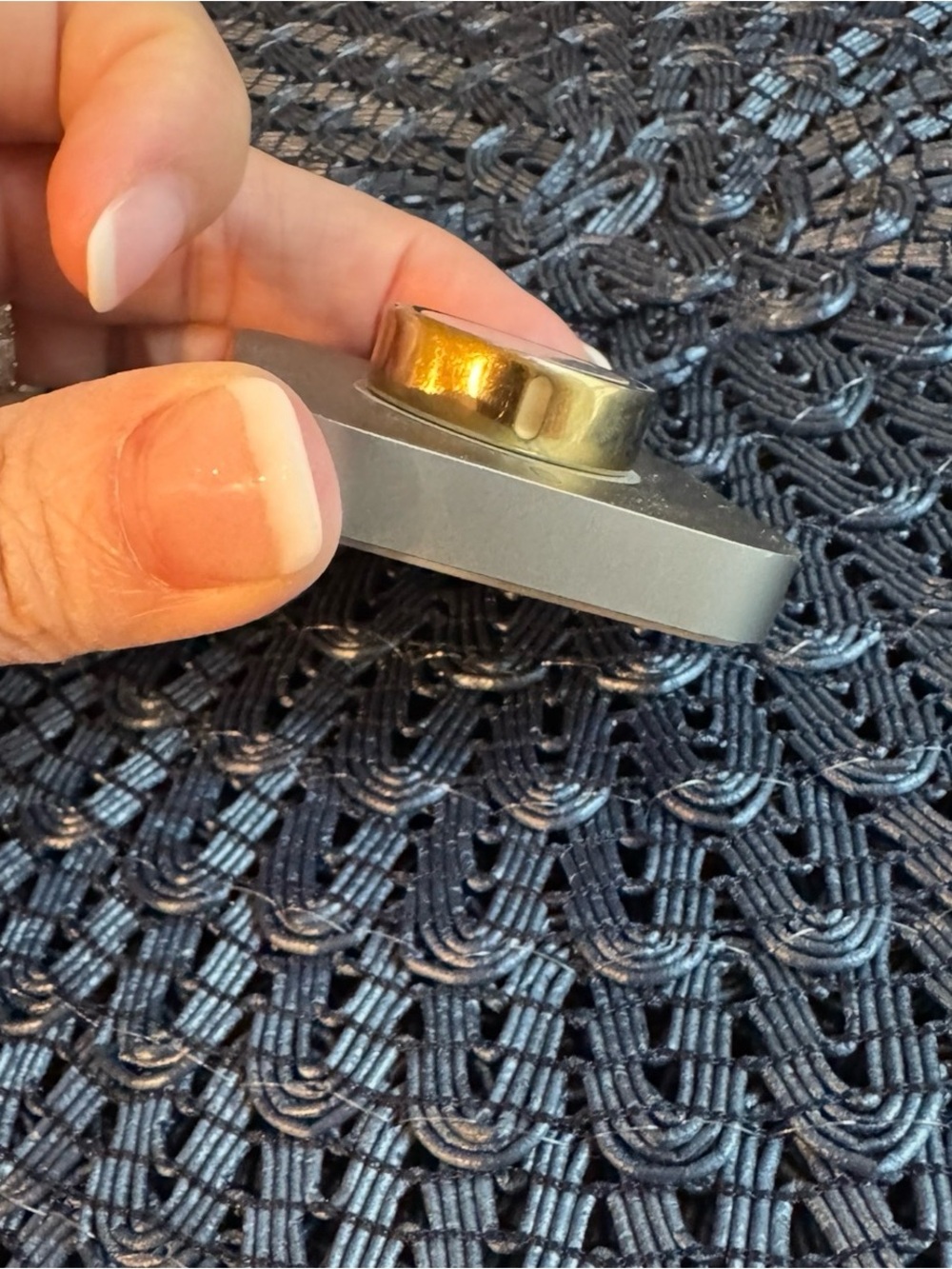 Oura Ring 4 – Gold – Size 11 - Picture 12 of 13